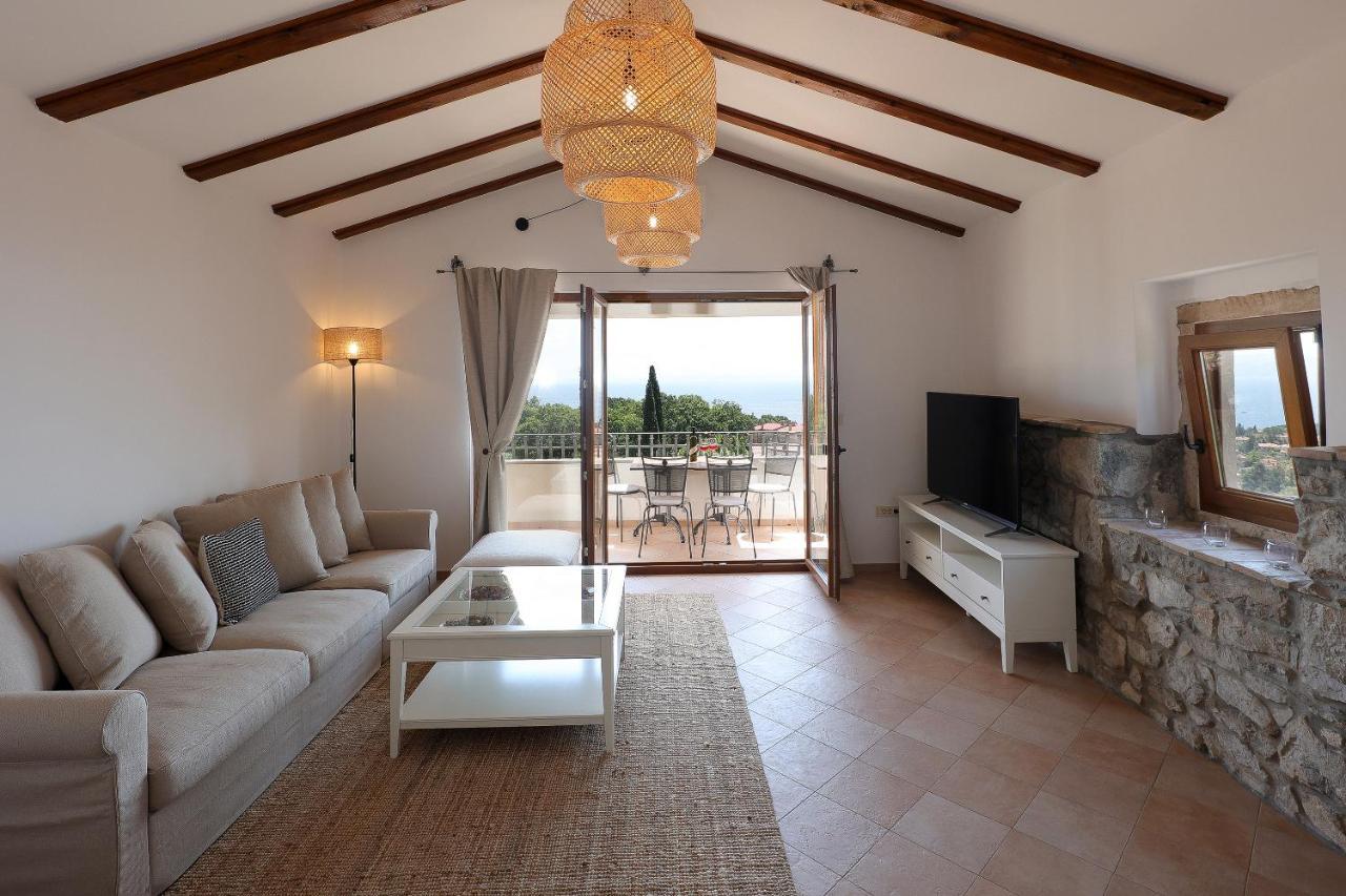 Villa Fani With Jacuzzi Ičići エクステリア 写真