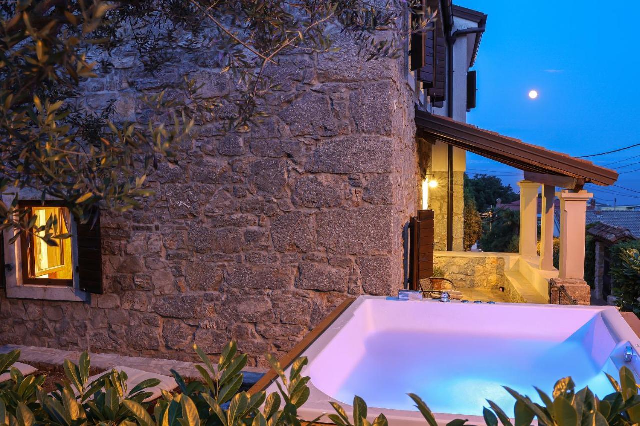 Villa Fani With Jacuzzi Ičići エクステリア 写真